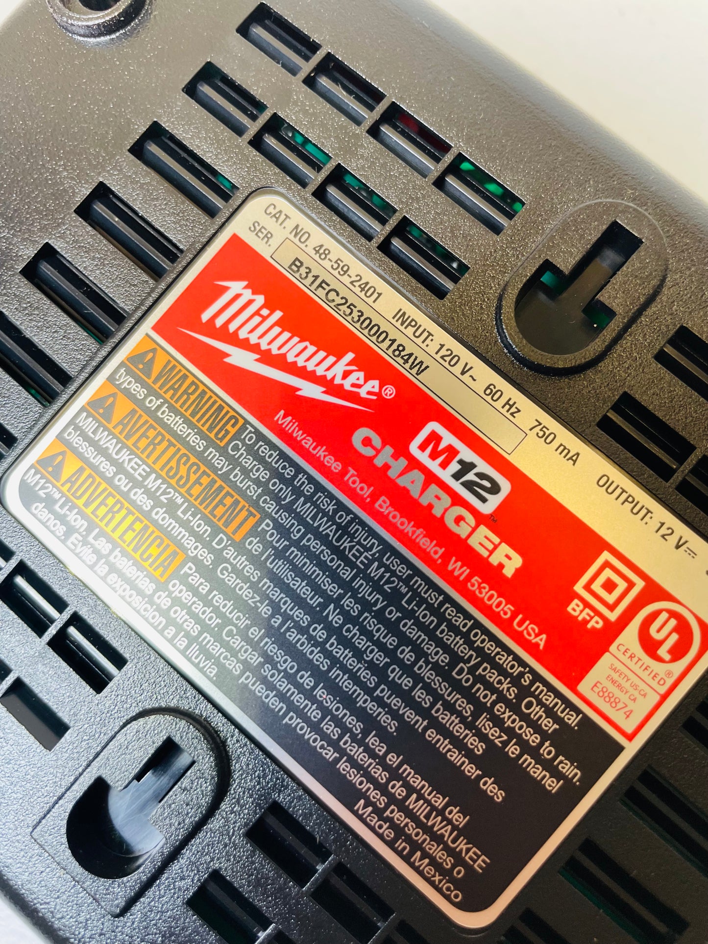 Milwaukee M12 Battery Charger