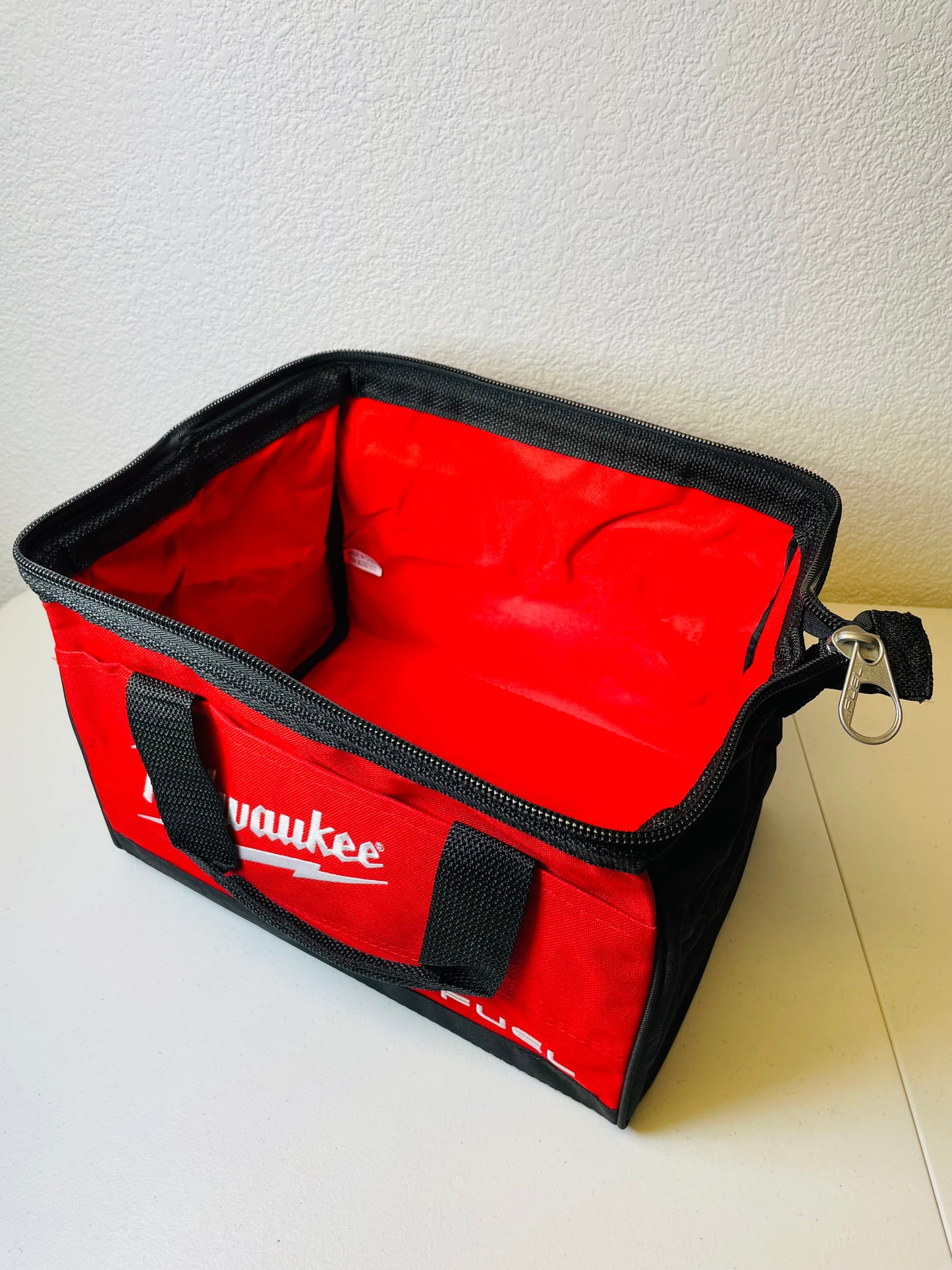 Milwaukee Contractor Bag