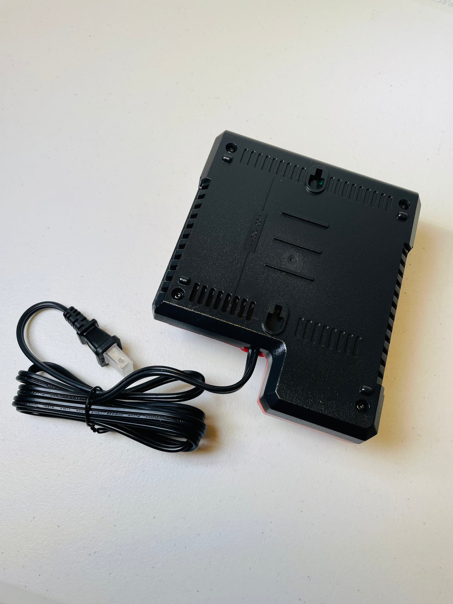 Milwaukee M18/M12 Multi Voltage Charger